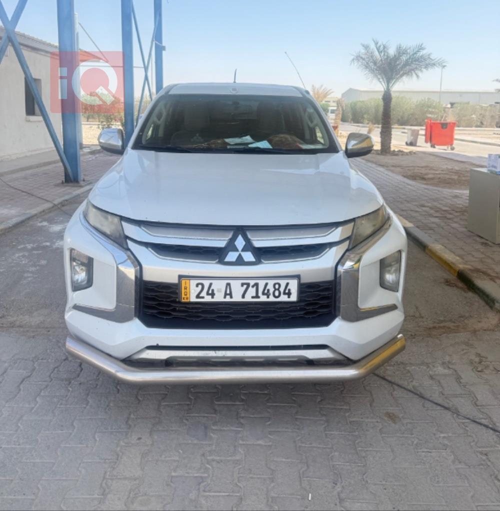 میتسوبیشی L200